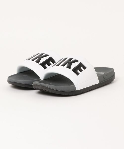 NIKE(ナイキ)の「《NIKE》ナイキ オフコート スライド(サンダル・メンズ・ブラック/ブラック×レッド/ブラック×ホワイト/ブラック系その他/ホワイト×ブルー/パープル/ホワイト×レッド/カーキ/ライトブルー/ダークグリーン/ホワイト系その他/グレー系その他/ブラック×ブラック/ダークネイビー・25.0cm/26.0cm/27.0cm/29.0cm/24.0cm/28.0cm)」の1枚目の写真