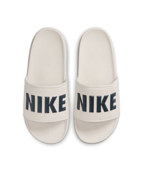 NIKE(ナイキ)の「《NIKE》ナイキ オフコート スライド(サンダル・メンズ・ブラック/ブラック×レッド/ブラック×ホワイト/ブラック系その他/ホワイト×ブルー/パープル/ホワイト×レッド/カーキ/ライトブルー/ダークグリーン/ホワイト系その他/グレー系その他/ブラック×ブラック/ダークネイビー・25.0cm/26.0cm/27.0cm/29.0cm/24.0cm/28.0cm)」の19枚目の写真