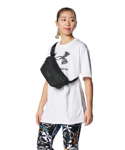UNDER ARMOUR(アンダーアーマー)の「UAウエストバッグ(トレーニング/メンズ/レディース)(ボディバッグ/ウエストポーチ・レディース・ブラック/グレー・ONESIZE)」の22枚目の写真