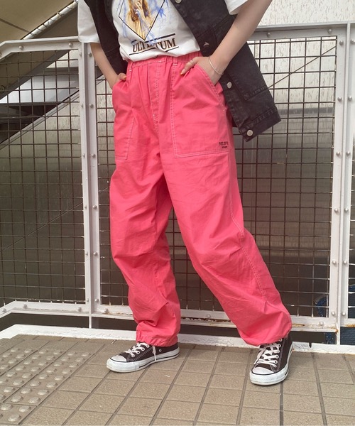 PairPair(ペアペア)の「バルーンカラースノーパンツ(ユニセックス)(その他パンツ・メンズ・グリーン/アイボリー/ブラック/ピンク・MEDIUM/LARGE)」の4枚目の写真