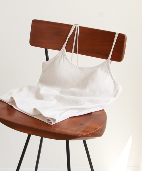 notch.(ノッチ)の「テレコカップ付きキャミソール(キャミソール・レディース・ブラック/エメラルド/オフホワイト/ブラウン・M)」の2枚目の写真