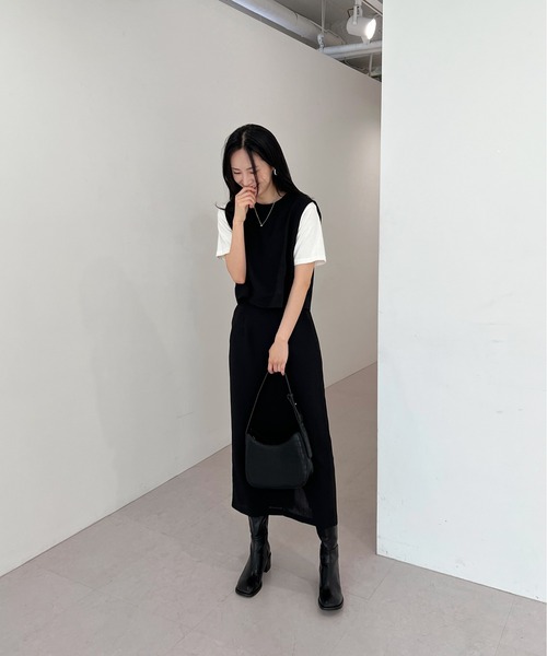 by muni:r（バイ ムニール）の「クラシックキャミソール+ロングスカートセットアップ（ワンピース・レディース・ブラック/ベージュ・FREE）」の6枚目の写真