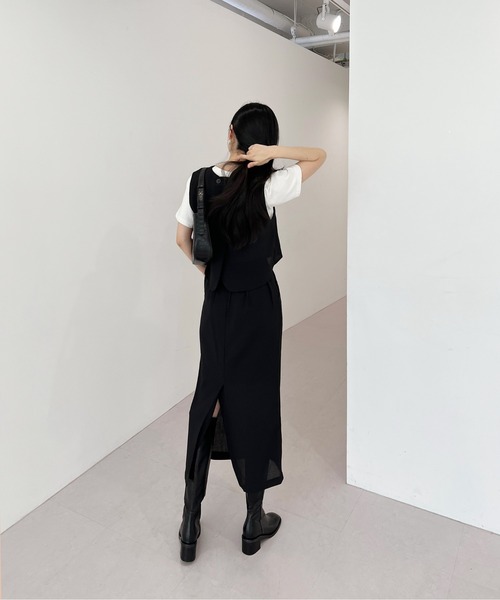 by muni:r（バイ ムニール）の「クラシックキャミソール+ロングスカートセットアップ（ワンピース・レディース・ブラック/ベージュ・FREE）」の7枚目の写真