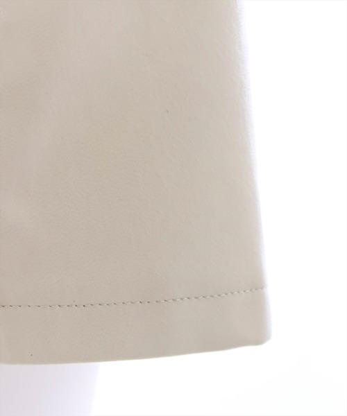 clear(クリア)の「フェイクレザー合皮ショートパンツ(その他パンツ・レディース・アイボリー/ブラック・M/S)」の10枚目の写真