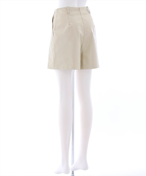 clear(クリア)の「フェイクレザー合皮ショートパンツ(その他パンツ・レディース・アイボリー/ブラック・M/S)」の5枚目の写真