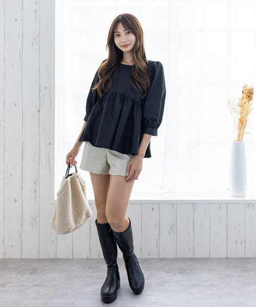 clear(クリア)の「フェイクレザー合皮ショートパンツ(その他パンツ・レディース・アイボリー/ブラック・M/S)」の17枚目の写真