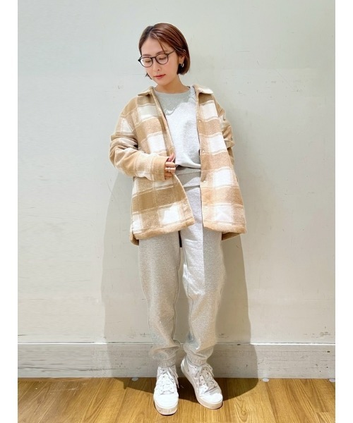 GAP(ギャップ)の「ヴィンテージ ソフト ハイライズ ジョガーパンツ(セットアップ対応)(スウェットパンツ・レディース・アイボリー/ブラック/ネイビー/グリーン系その他/ライトグレー/ブラウン/ピンク系その他・M/S/XS/XXS/L)」の16枚目の写真