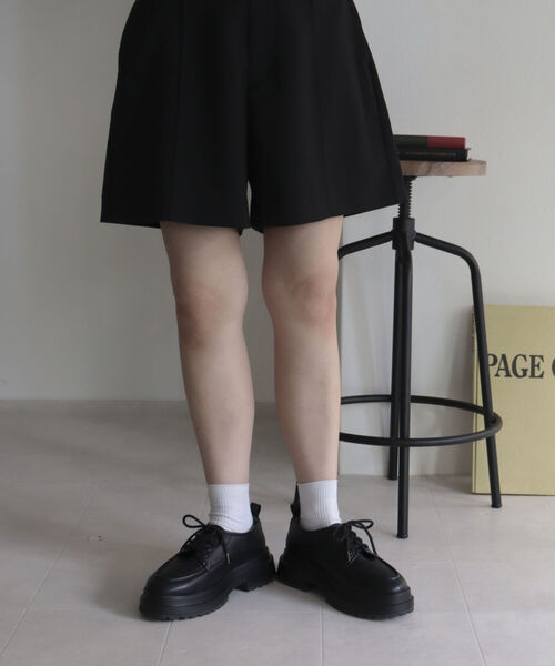 fredy emue（フレディエミュ）の「厚底レースアップローファー（ローファー・レディース・アイボリー/ブラック・S/M/L）」の6枚目の写真