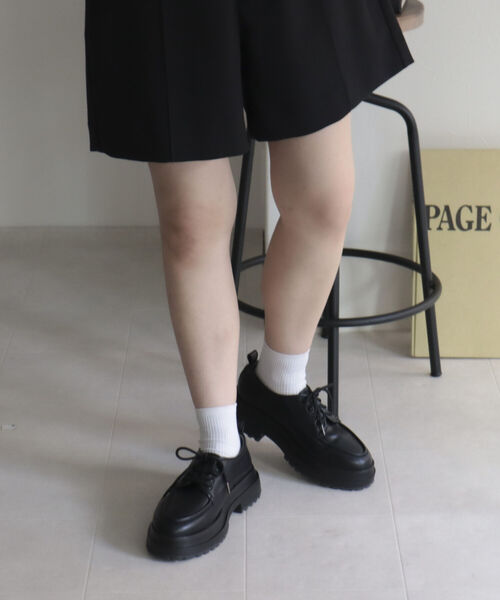 fredy emue（フレディエミュ）の「厚底レースアップローファー（ローファー・レディース・アイボリー/ブラック・S/M/L）」の3枚目の写真