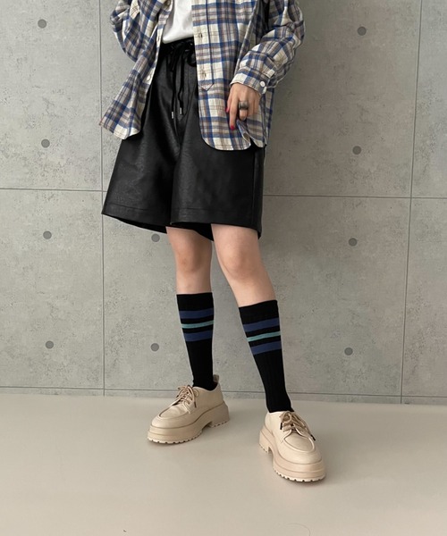 fredy emue（フレディエミュ）の「厚底レースアップローファー（ローファー・レディース・アイボリー/ブラック・S/M/L）」の10枚目の写真