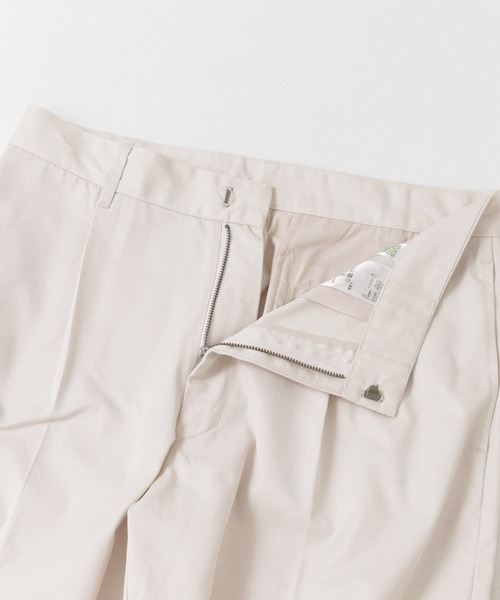 SENSE OF PLACE by URBAN RESEARCH（センスオブプレイスバイアーバンリサーチ）の「センタープレスストレートタックチノパンツ（その他パンツ・メンズ・ブラック/ライトベージュ・MEDIUM/LARGE）」の3枚目の写真