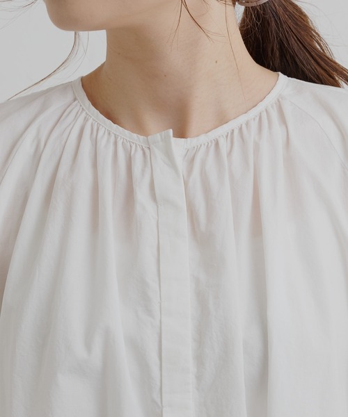 PUAL CE CIN(ピュアルセシン)の「タイプライターノーカラーティアードチュニック(シャツ/ブラウス・レディース・ベージュ/オフホワイト・FREE)」の18枚目の写真