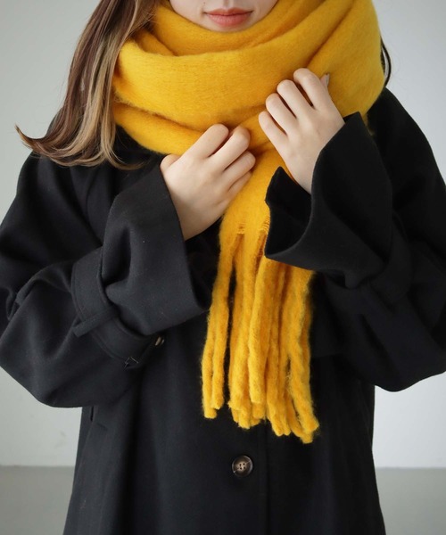 HER CLOSET(ハークローゼット)の「【HER CLOSET】ふわふわフリンジボリュームマフラー FLUFFY FRINGE VOLUME MUFFLER(マフラー・レディース・グレー/キャメル/ブラック/ピンク/ブラウン/アイボリー/ブルー/カーキ/マスタード/レッド/ミント・FREE)」の8枚目の写真