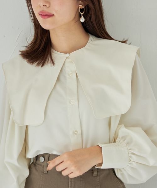 tocco closet(トッコ クローゼット)の「【ZOZO限定】取り外し可能なビックカラー付きボリュームスリーブブラウス(シャツ/ブラウス・レディース・オフホワイト/ライトグレー/ブラック・M)」の5枚目の写真