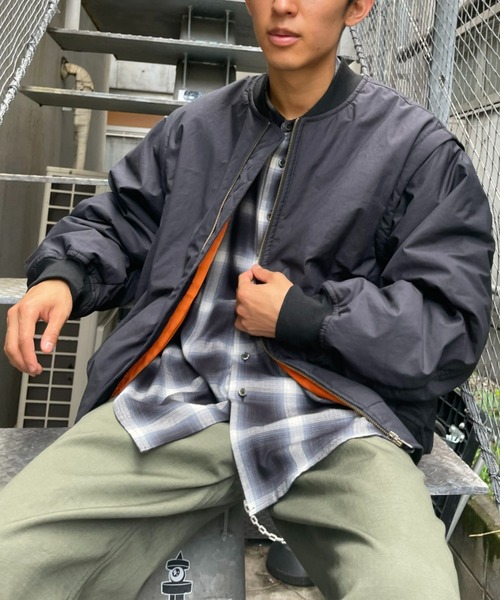 CIAOPANIC（チャオパニック）の「セパレートスリーブMA-1（MA-1・メンズ・ブラック/オリーブ・MEDIUM/LARGE）」の4枚目の写真