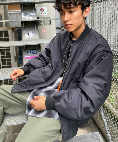 CIAOPANIC（チャオパニック）の「セパレートスリーブMA-1（MA-1・メンズ・ブラック/オリーブ・MEDIUM/LARGE）」の6枚目の写真