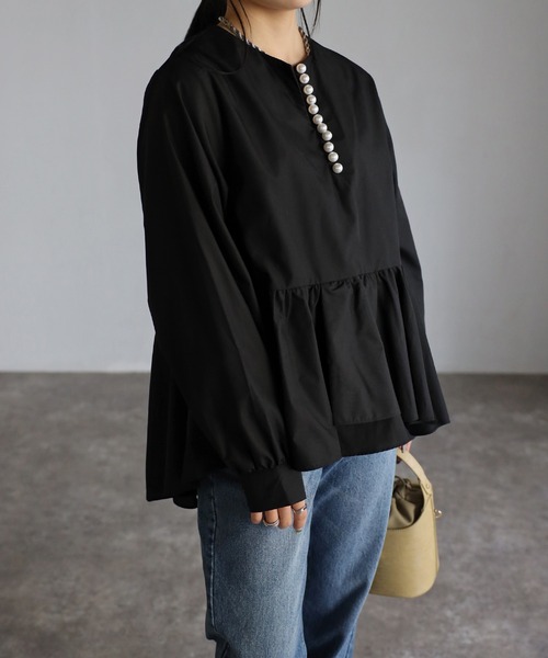 sakishimatokyo(サキシマトーキョー)の「パールペプラムブラウス(Tシャツ/カットソー・レディース・ブラック/オフホワイト/バーガンディー・FREE)」の17枚目の写真