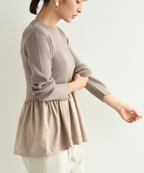 INTERPLANET（インタープラネット）の「ペプラム異素材プルオーバー（Tシャツ/カットソー・レディース・ブラック/ネイビー/グレイッシュベージュ・FREE）」の5枚目の写真