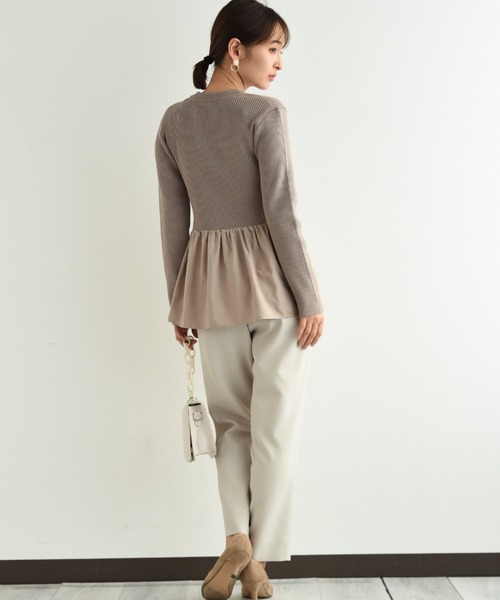 INTERPLANET（インタープラネット）の「ペプラム異素材プルオーバー（Tシャツ/カットソー・レディース・ブラック/ネイビー/グレイッシュベージュ・FREE）」の11枚目の写真