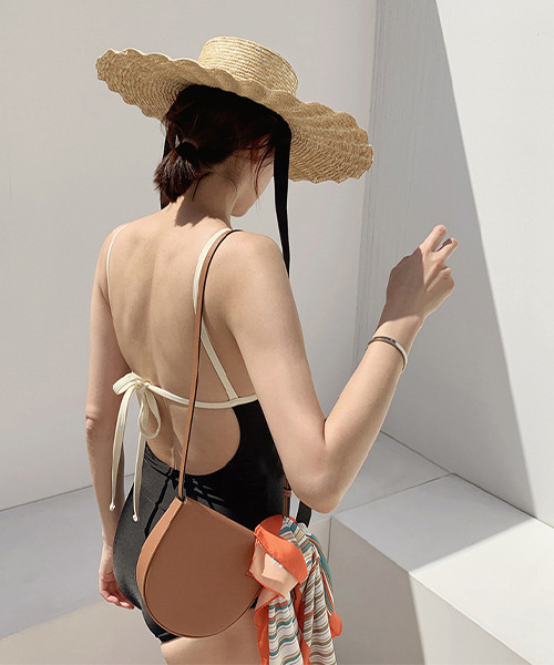 c.u.l（シーユーエル）の「シンプルパイピングデザインワンピース水着 culb31（水着・レディース・ブラック/グリーン・L/M/XL）」の10枚目の写真