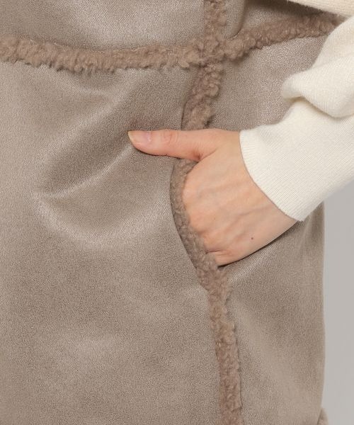 mysty woman（ミスティウーマン）の「ムートンリバーシブルベスト 180575（その他アウター・レディース・モカ/ホワイト系その他・FREE）」の7枚目の写真