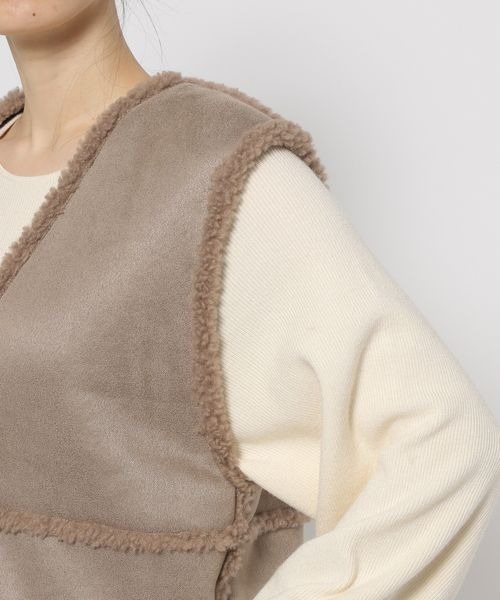 mysty woman（ミスティウーマン）の「ムートンリバーシブルベスト 180575（その他アウター・レディース・モカ/ホワイト系その他・FREE）」の13枚目の写真