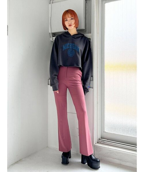 EMODA(エモダ)の「ハイウエストフレアパンツ(その他パンツ・レディース・ピンク/グリーン/ネイビー/ブラック・SMALL/MEDIUM)」の11枚目の写真