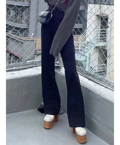 EMODA(エモダ)の「ハイウエストフレアパンツ(その他パンツ・レディース・ピンク/グリーン/ネイビー/ブラック・SMALL/MEDIUM)」の5枚目の写真