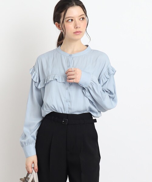 Cutie Blonde（キューティーブロンド）の「◆【甘すぎない！大人のためのデザインブラウス】ヴィンテージサテン フリル付きバンドカラー（シャツ/ブラウス・レディース・ライトブルー/ホワイト系・01/02/03）」の16枚目の写真