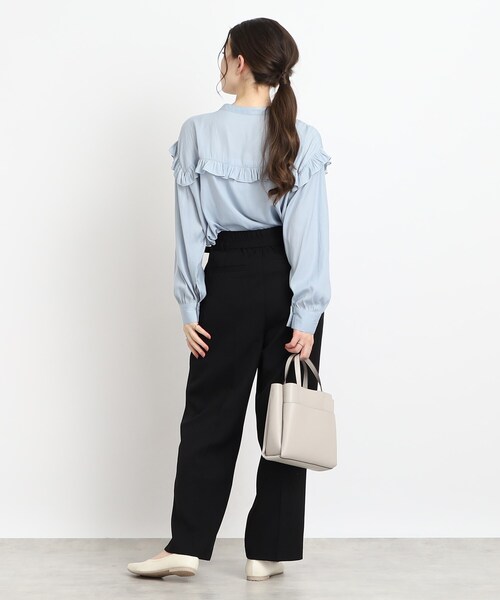Cutie Blonde（キューティーブロンド）の「◆【甘すぎない！大人のためのデザインブラウス】ヴィンテージサテン フリル付きバンドカラー（シャツ/ブラウス・レディース・ライトブルー/ホワイト系・01/02/03）」の5枚目の写真