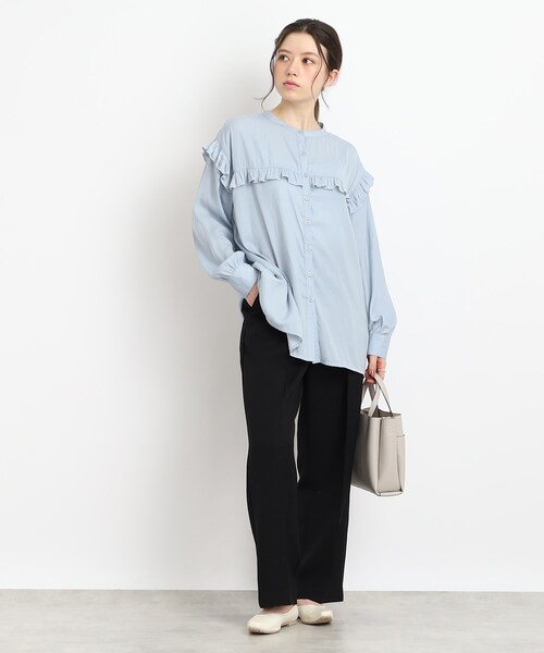 Cutie Blonde（キューティーブロンド）の「◆【甘すぎない！大人のためのデザインブラウス】ヴィンテージサテン フリル付きバンドカラー（シャツ/ブラウス・レディース・ライトブルー/ホワイト系・01/02/03）」の9枚目の写真