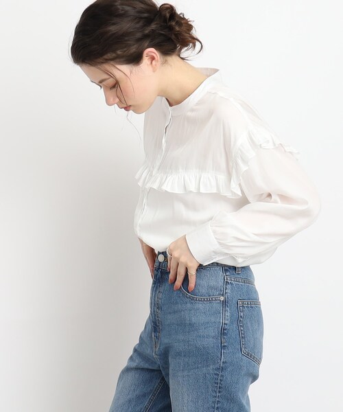 Cutie Blonde（キューティーブロンド）の「◆【甘すぎない！大人のためのデザインブラウス】ヴィンテージサテン フリル付きバンドカラー（シャツ/ブラウス・レディース・ライトブルー/ホワイト系・01/02/03）」の14枚目の写真