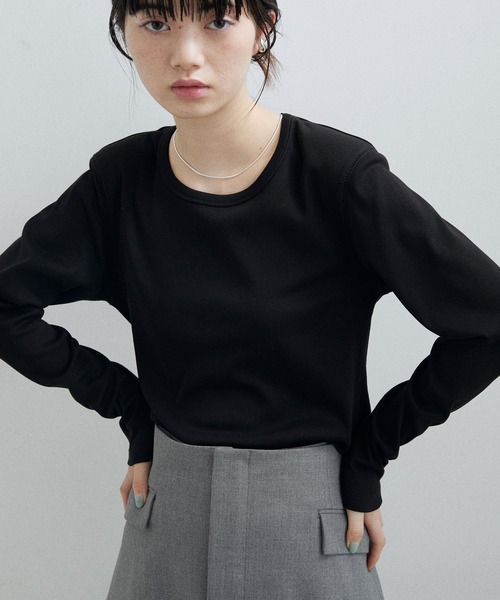 ADAM ET ROPE'（アダムエロペ）の「ショルダーパッドロンT（Tシャツ/カットソー・レディース・ブラック/オフホワイト・FREE）」の2枚目の写真