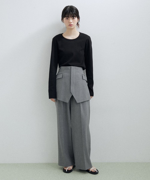 ADAM ET ROPE'（アダムエロペ）の「ショルダーパッドロンT（Tシャツ/カットソー・レディース・ブラック/オフホワイト・FREE）」の4枚目の写真