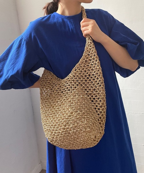 LOWRYS FARM（ローリーズファーム）の「ペーパーキンチャクツキバッグ　176608（ショルダーバッグ・レディース・グリーン/ベージュ/ブラウン・FREE）」の2枚目の写真