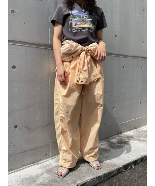 MOUSSY（マウジー）の「BIG COLLAR NYLON ジャンプスーツ（つなぎ/オールインワン・レディース・オレンジ系その他/カーキ・2/1）」の20枚目の写真