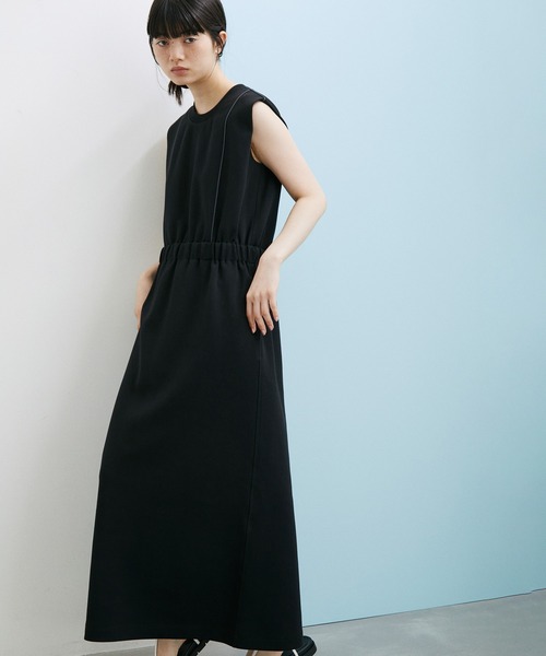 ADAM ET ROPE'(アダムエロペ)の「【サステナブル・WEB限定】スリーブレスパイピングワンピース(ワンピース・レディース・ブラック/カーキ/キナリ・FREE)」の1枚目の写真