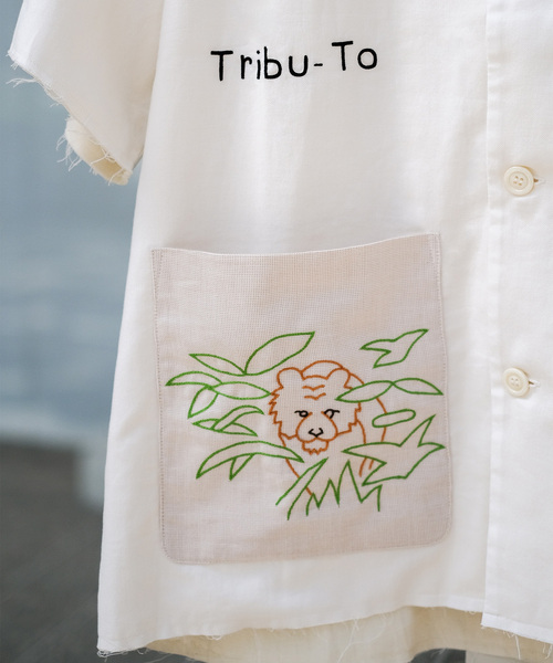 EDIFICE(エディフィス)の「【Tribu-To for LA BOUCLE】別注 アニマルズシャツ(シャツ/ブラウス・メンズ・ベージュ系その他/ベージュ・MEDIUM/LARGE)」の7枚目の写真