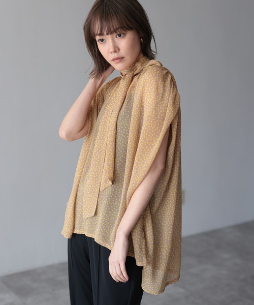 HERENCIA(ヘレンチア)の「ドット 楊柳 ノースリーブ ボウタイ ネックギャザー ブラウス(シャツ/ブラウス・レディース・ベージュ系その他/ホワイト系その他/ネイビー系/ブラック系その他・FREE)」の5枚目の写真