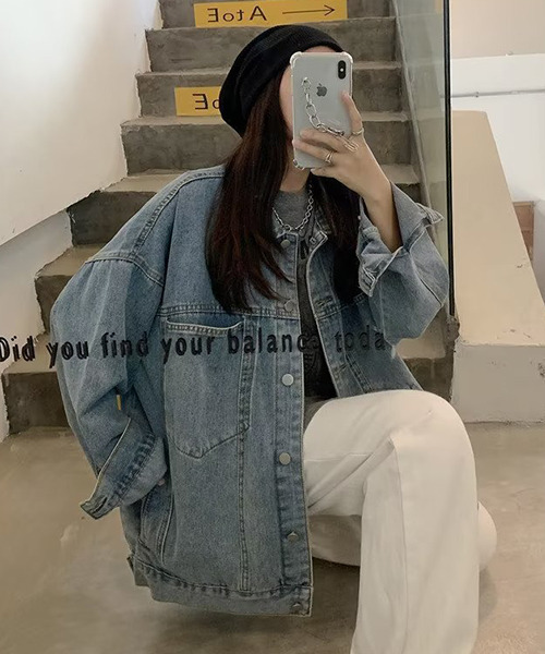 c.u.l（シーユーエル）の「ユニセックス オーバーサイズ ヴィンテージ風デニムジャケット culw522（デニムジャケット・レディース・ブルー・L/M/XL）」の4枚目の写真