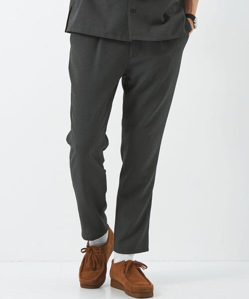 green label relaxing(グリーンレーベルリラクシング)の「ドットエア テーパード イージーパンツ -防シワ・通気性-(その他パンツ・メンズ・グレー/ベージュ・XL/S/L/M)」の2枚目の写真