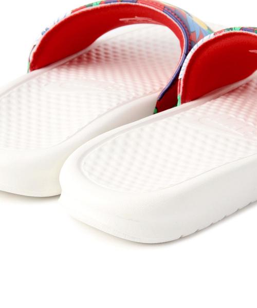 NIKE(ナイキ)の「▼ボワソンショコラ NIKE WMベナッシ JDIプリント(サンダル・レディース・レッド/ブラック・24cm/23cm)」の10枚目の写真