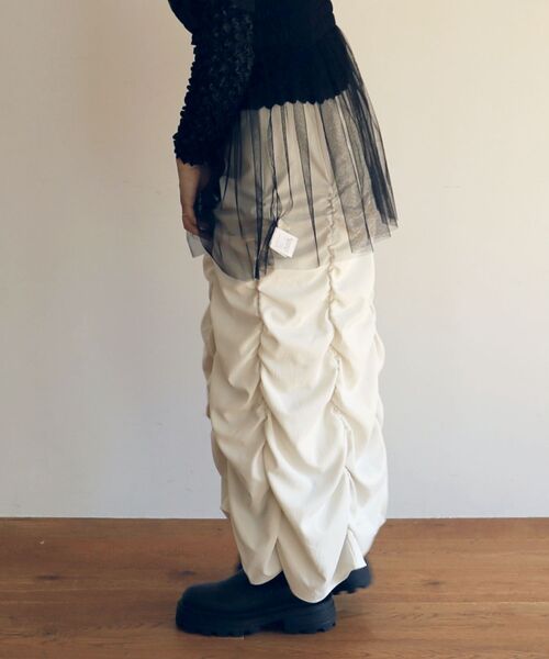 ur,Melty（ユアメルティー）の「裾シャーリングスカート（スカート・レディース・ナチュラル/イエロー/ブラック/ライトグレー・FREE）」の15枚目の写真