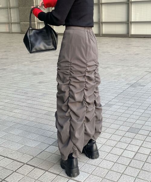 ur,Melty（ユアメルティー）の「裾シャーリングスカート（スカート・レディース・ナチュラル/イエロー/ブラック/ライトグレー・FREE）」の8枚目の写真