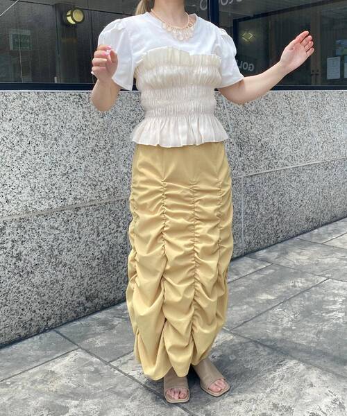 ur,Melty（ユアメルティー）の「裾シャーリングスカート（スカート・レディース・ナチュラル/イエロー/ブラック/ライトグレー・FREE）」の7枚目の写真