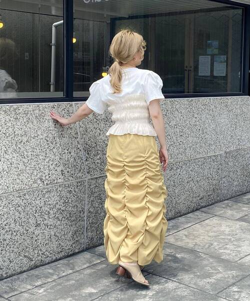 ur,Melty（ユアメルティー）の「裾シャーリングスカート（スカート・レディース・ナチュラル/イエロー/ブラック/ライトグレー・FREE）」の5枚目の写真