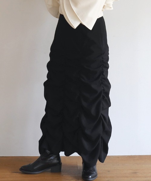 ur,Melty（ユアメルティー）の「裾シャーリングスカート（スカート・レディース・ナチュラル/イエロー/ブラック/ライトグレー・FREE）」の2枚目の写真