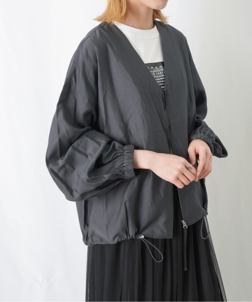 LC/LLL ノーカラー中綿グログランブルゾン LUCA/LADY LUCK LUCA（ルカ/レディラックルカ）の「LC/LLL ノー