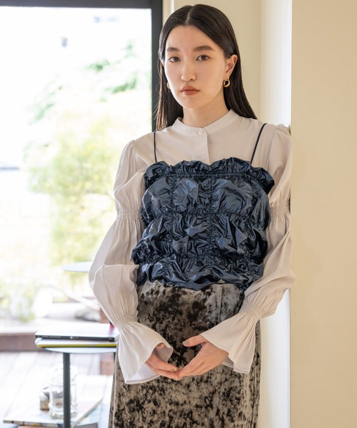 LOWRYS FARM(ローリーズファーム)の「マルチWAYシャーリングビスチェ 966624(シャツ/ブラウス・レディース・ブラック/ネイビー・FREE)」の4枚目の写真