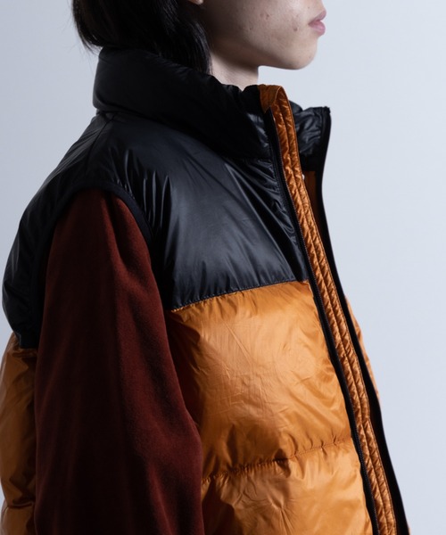 NYLAUS（ナイラス）の「スタンドカラー ヨーク切り替え ダウンベスト（ダウンベスト・メンズ・ホワイト/タン/オレンジ/ブラック/カーキ・LL/L/M）」の8枚目の写真